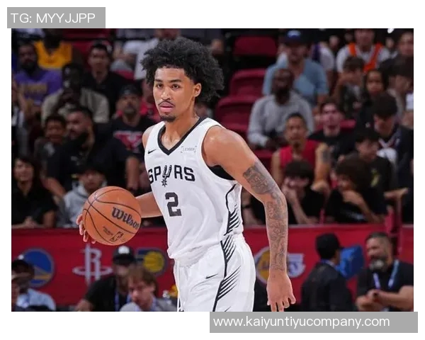 哈珀表现出色6投4中贡献9分3助攻正负值全队最高达到20分